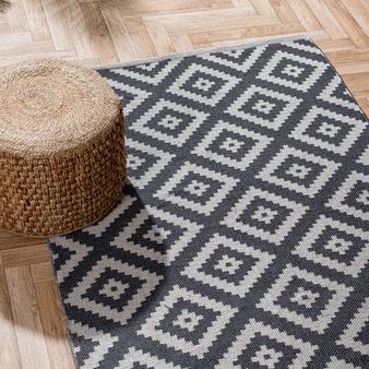 Handwoven Jacquard Rug (120 x 180cm) - Diamond offers at R 349 in Whitehouse