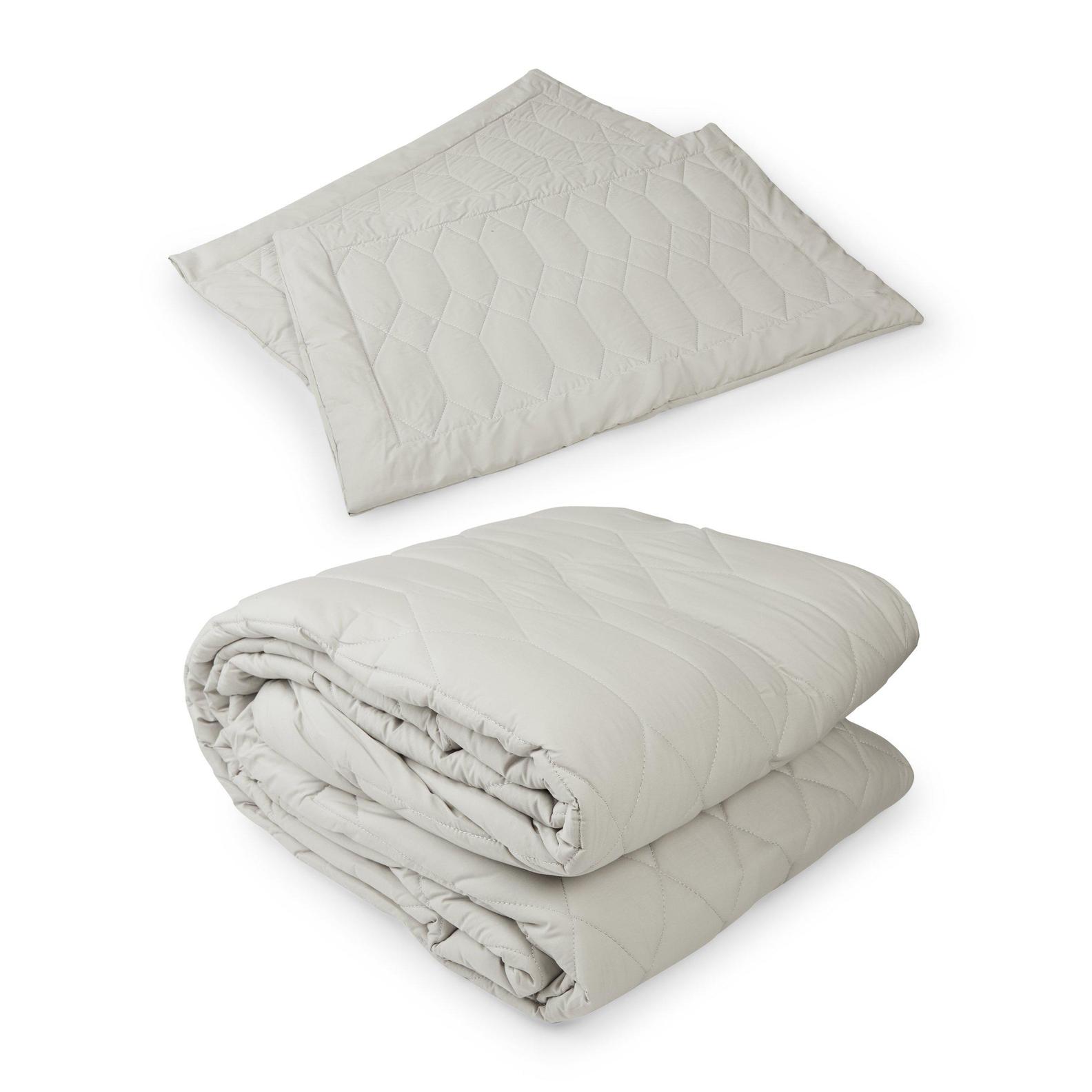 Luxe Silver Quilt offers at R 1599 in Truworths