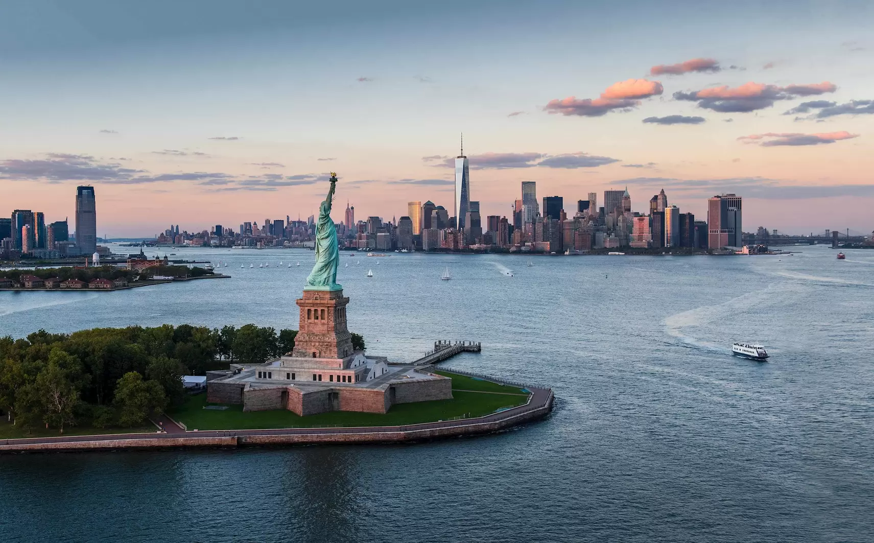 14 Day USA and Canada Tour starting and ending in New York offers at R 96645 in Trafalgar