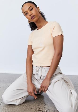 Everyday graphic tee - strikers/cream puff offers at R 74 in Superbalist