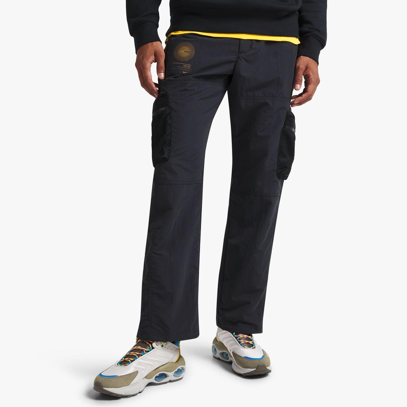 Nike Men's Team 31 NBA Black Cargo Pants offers at R 2199,95 in Sportscene