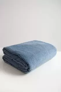 PLUSH WAFFLE BLANKET 200X220CM offers at R 279,99 in Sheet Street