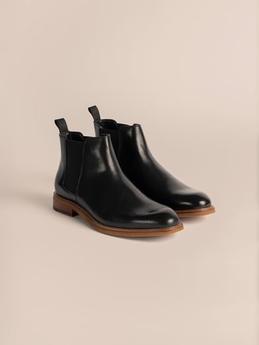 CHELSEA BOOT offers at R 3999 in Polo