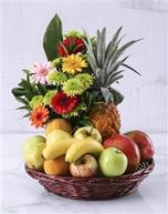 Flower and Fresh Fruit Basket offers at R 649,94 in Netflorist