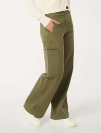 Bobbie Wide Leg Cargo Pants offers at R 695 in Forever New