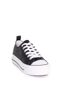 LACE UP SNEAKERS offers at R 399 in Miladys