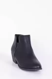 CHELSEA BOOT BLACK offers at R 559 in Miladys