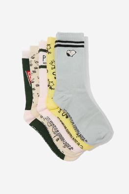 Snoopy Box of Socks offers at R 299,99 in Typo